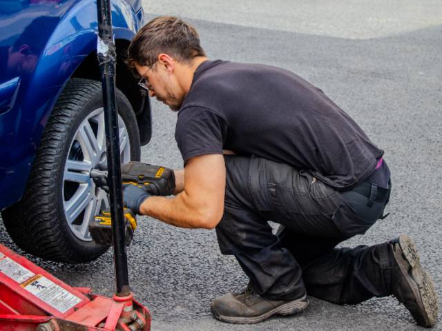 Mechanic